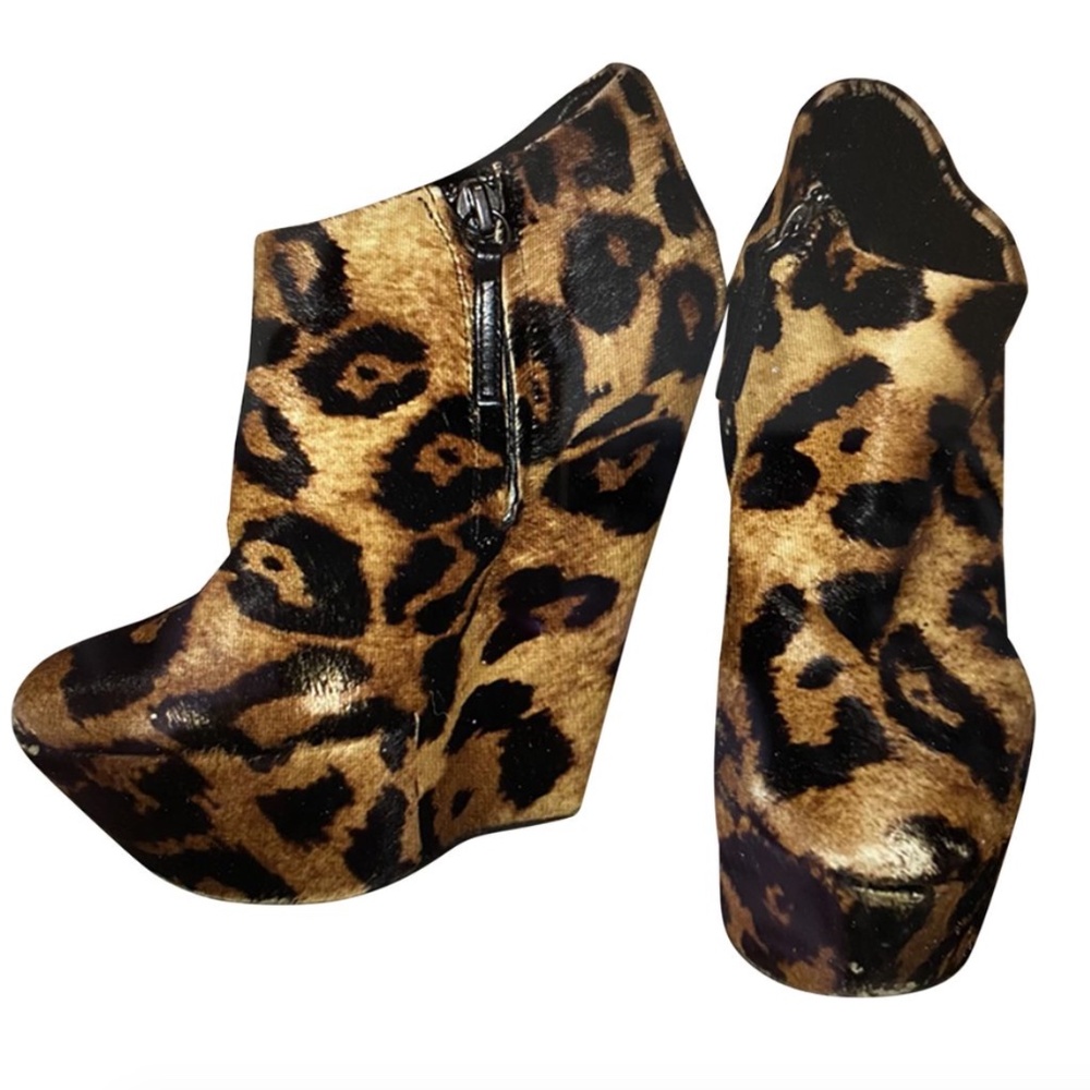 Iconic Giuseppe Zanotti ankle boots